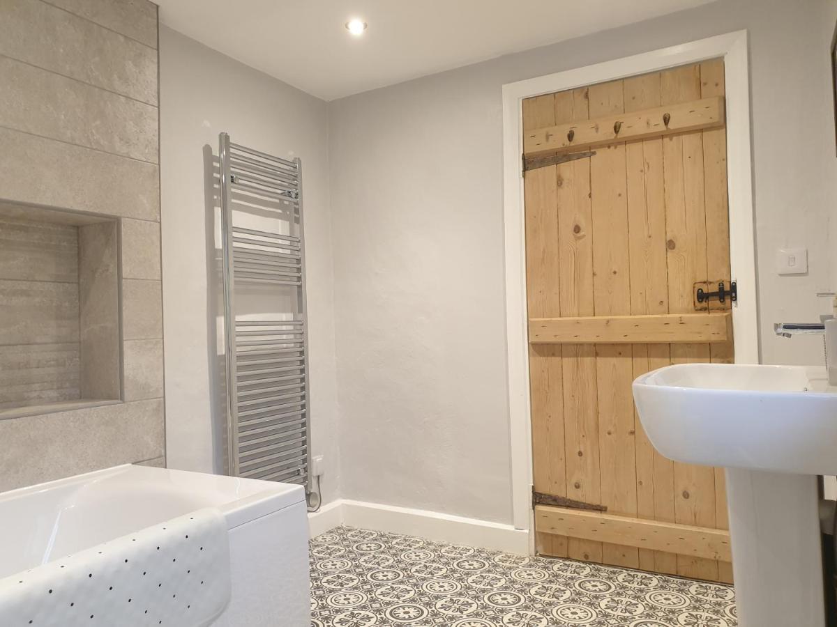 No8 3 Bed Cottage Winter Deals Offered 3 Nights Or More Nov-Mar Backbarrow Pokój zdjęcie